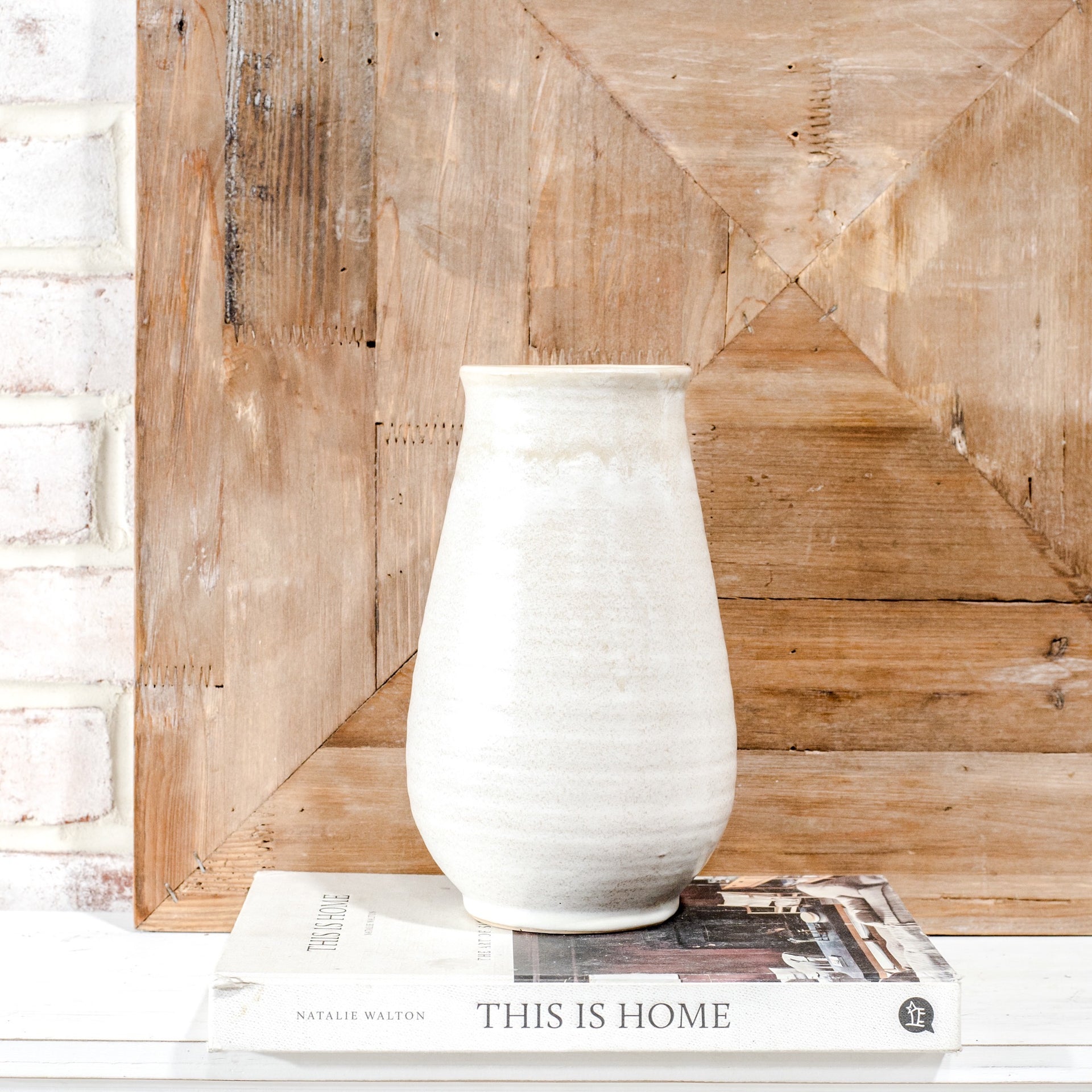 Beige/White Deco Vase