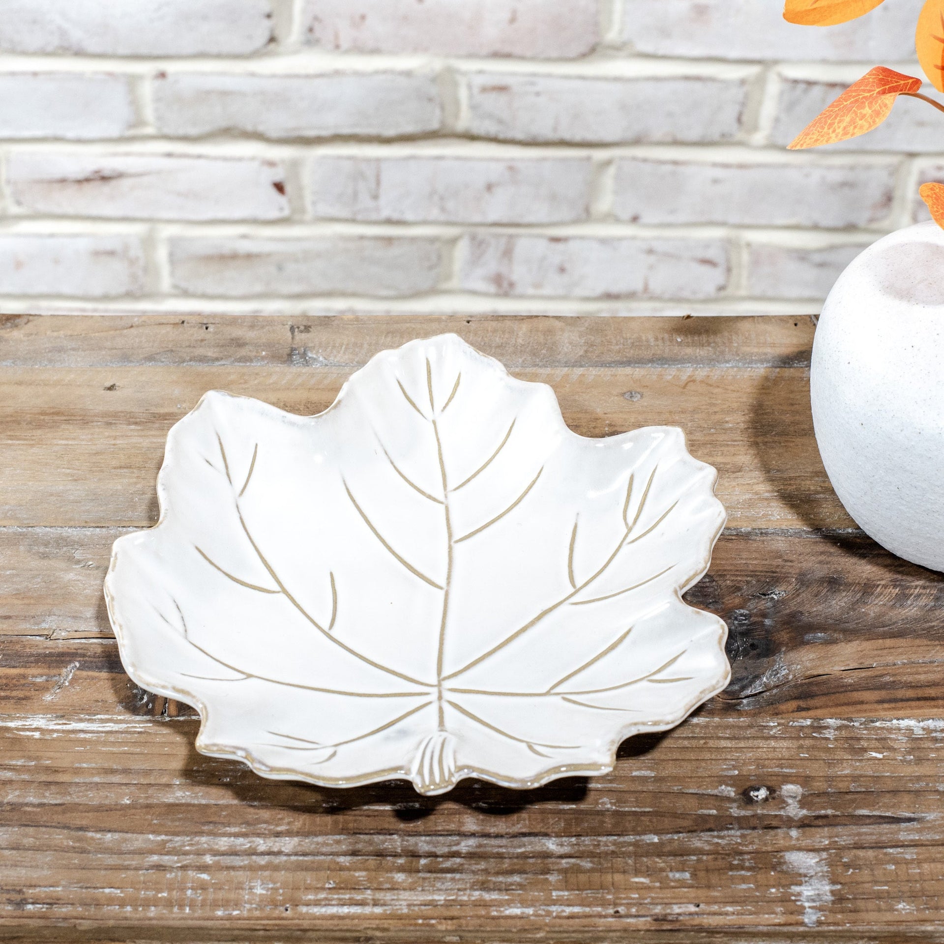 Reactive Glaze Leaf Plate