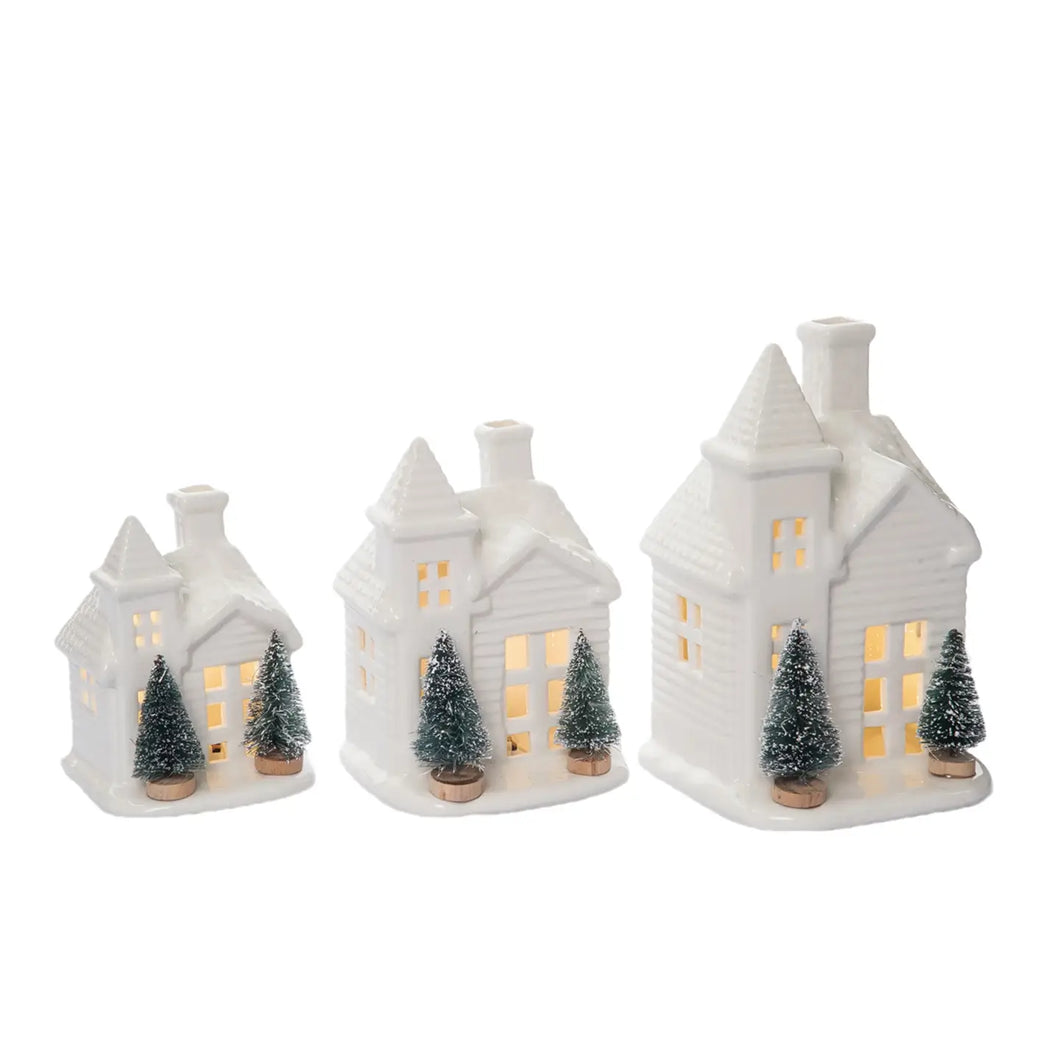 Small Dol Light Up House with Sisal Tree