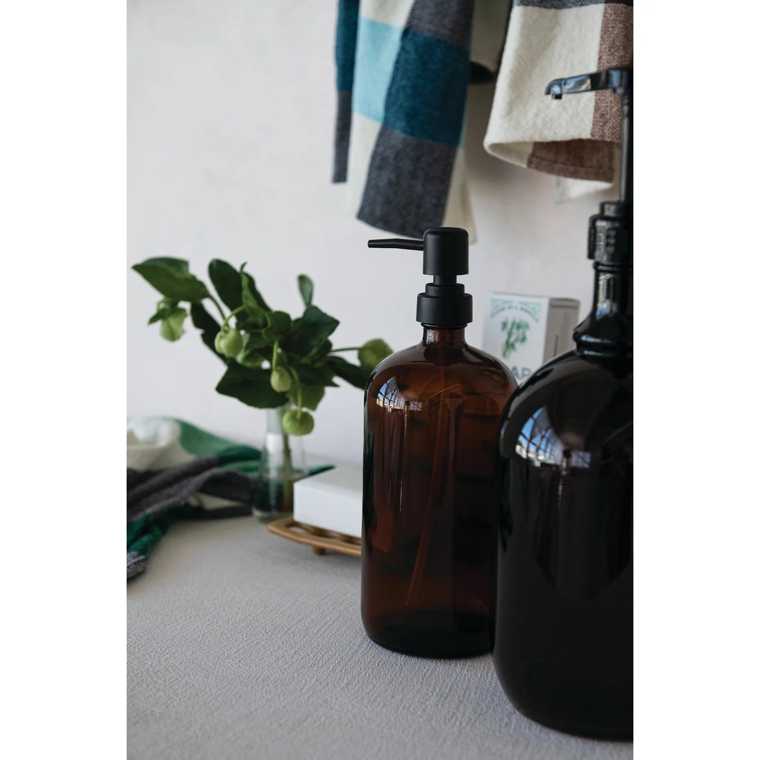 Glass Dispenser with Pump