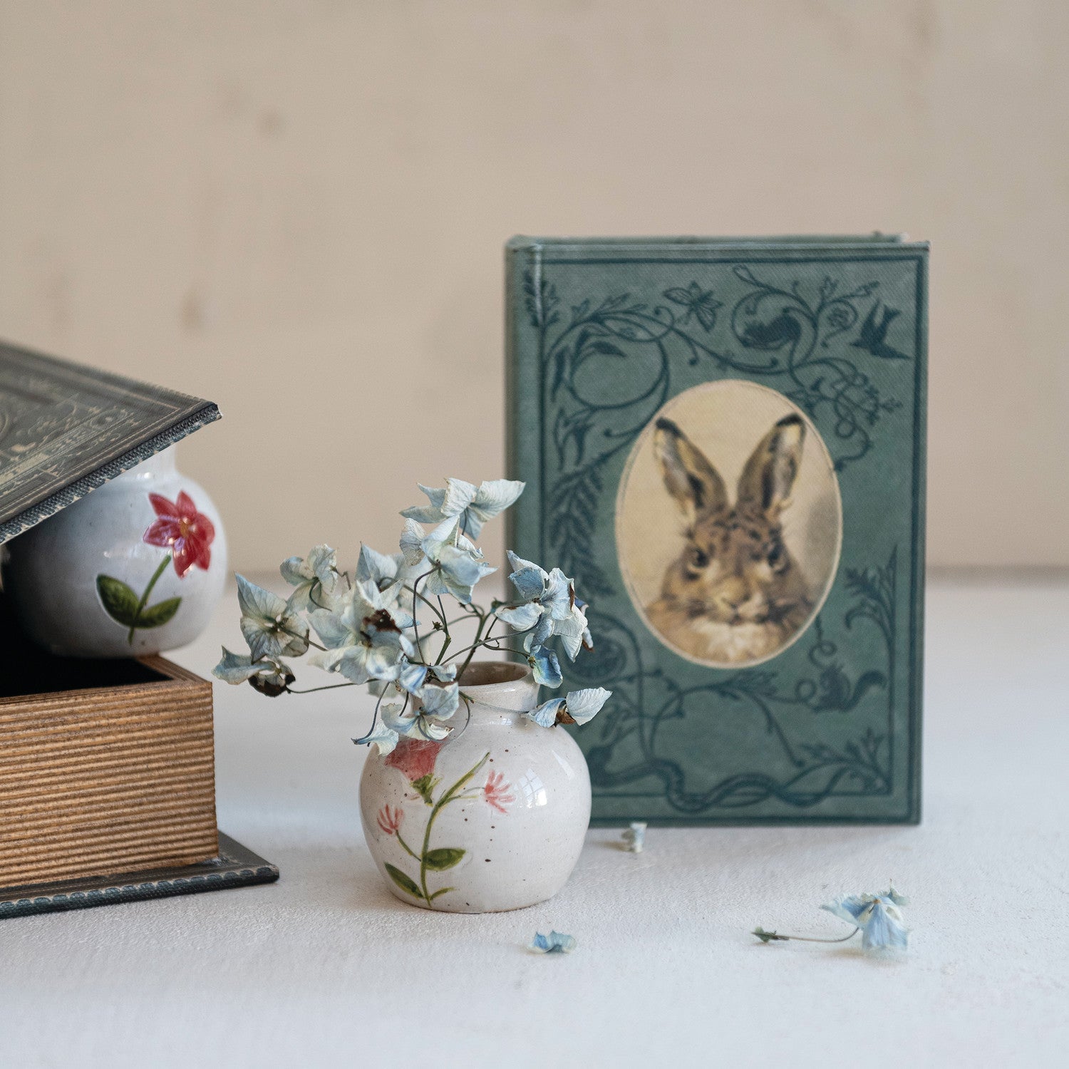 Small Canvas Book Storage Box Rabbit