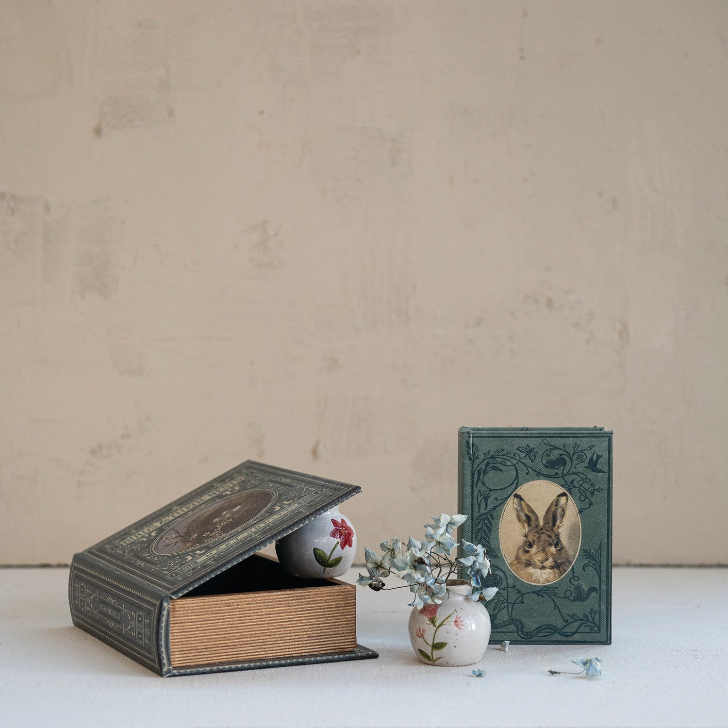 Small Canvas Book Storage Box Rabbit